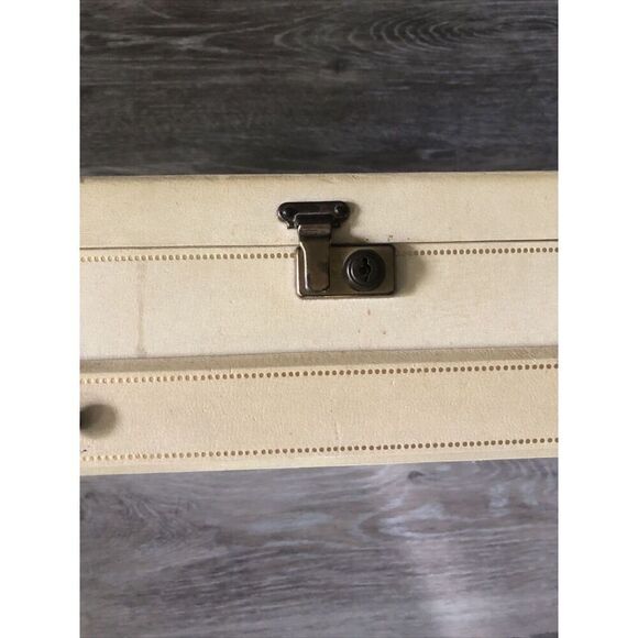 Bond Street Jewelry Box With Red Felt Liner. Vintage - Picture 11 of 16